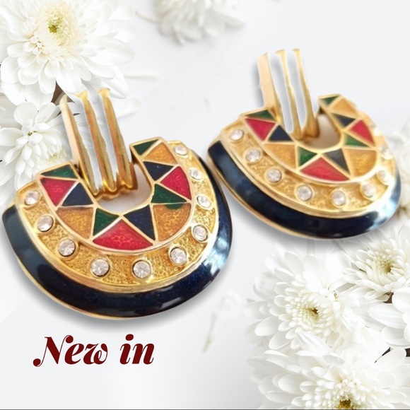 Jewelry - NEW LISTING